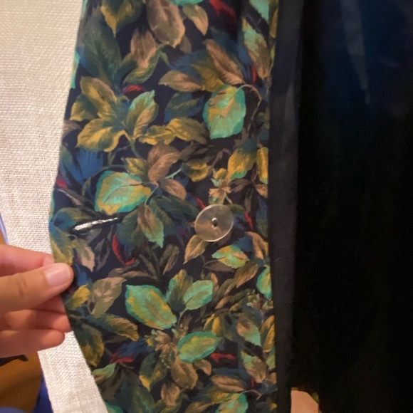 Vintage Floral Blazer - Picture 6 of 11